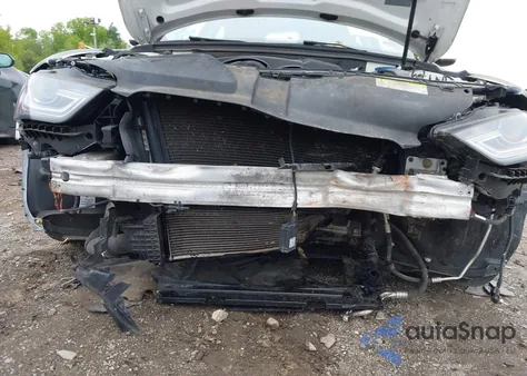 2015 Audi A4 2.0T Premium z USA, uszkodzony, nr VIN WAUBFAFL7FN038235